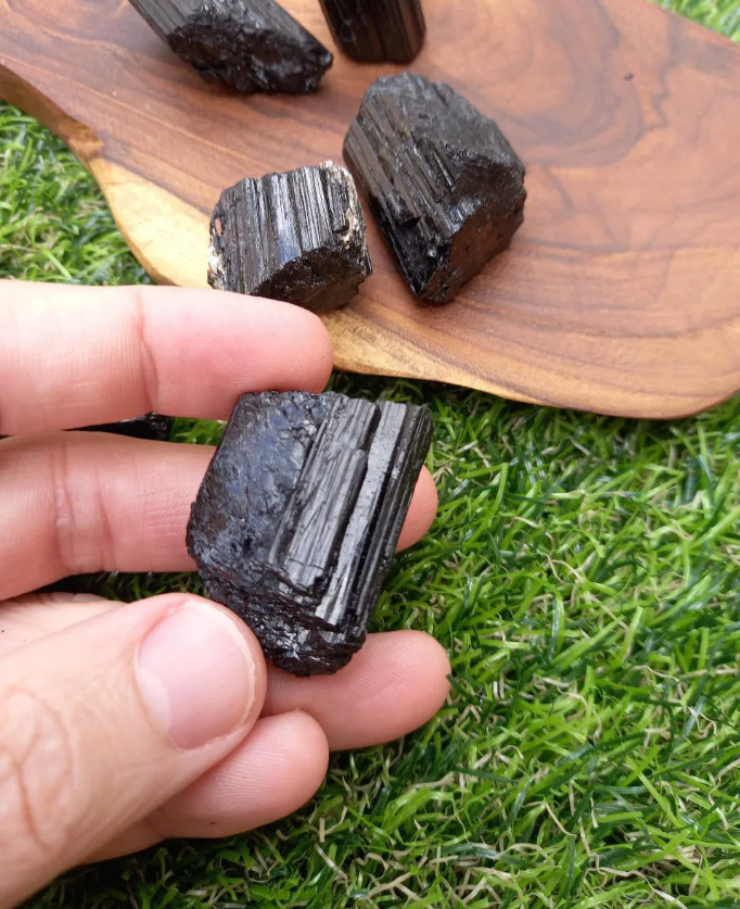 Turmalina Negra (Bruto) 5 - 7 cm (50-60gr)